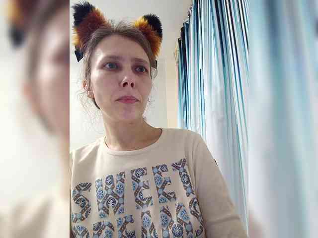 -Queen-Margo- webcam