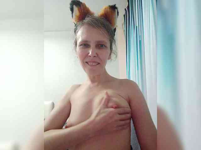 -Queen-Margo- webcam