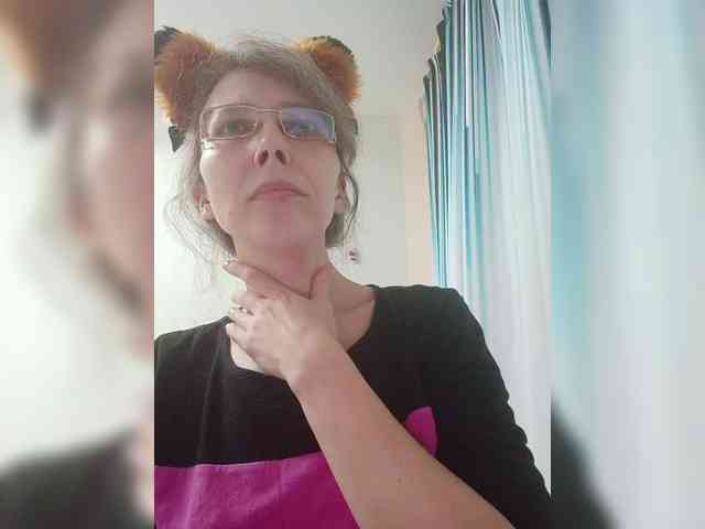 -Queen-Margo- webcam