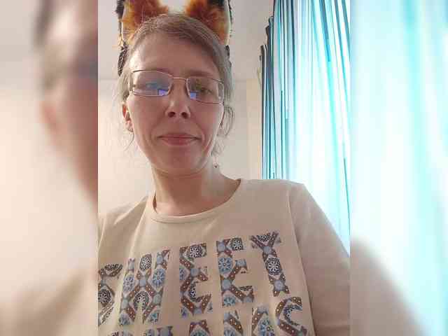 -Queen-Margo- webcam