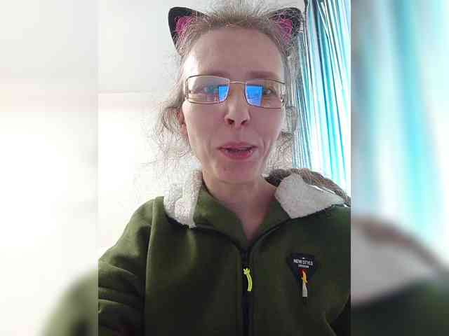 -Queen-Margo- webcam