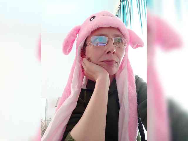 -Queen-Margo- webcam