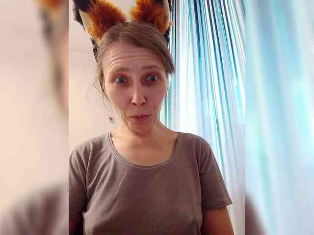 -Queen-Margo- webcam