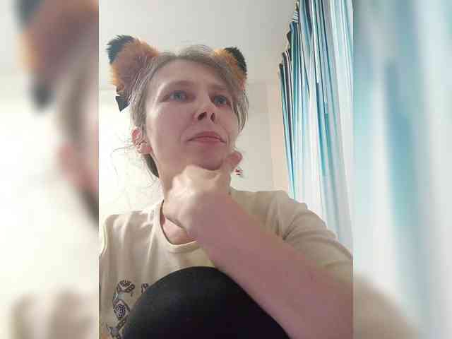 -Queen-Margo- webcam