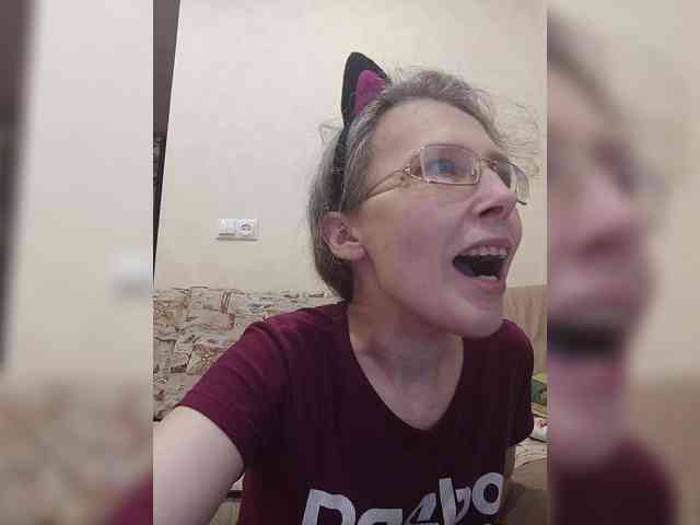 -Queen-Margo- webcam