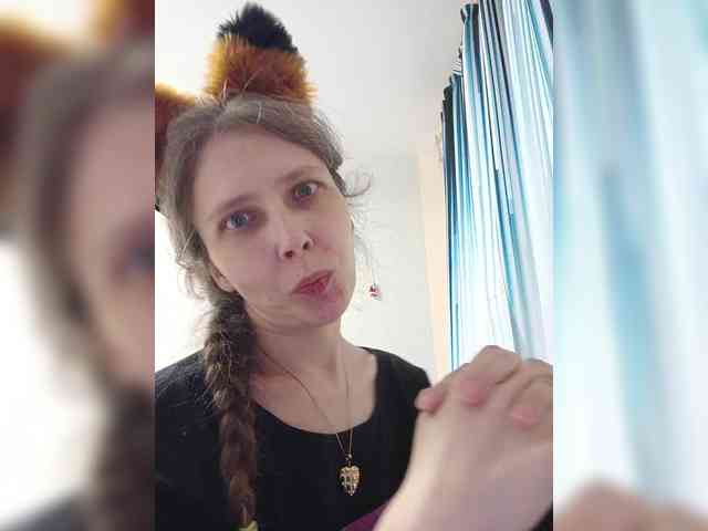 -Queen-Margo- webcam