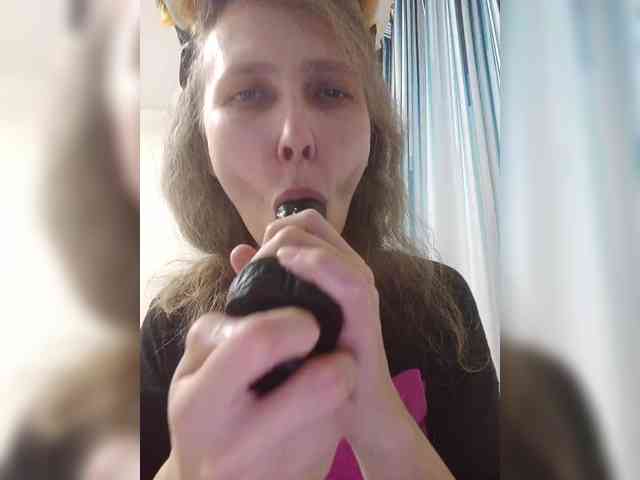 -Queen-Margo- webcam