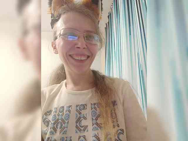 -Queen-Margo- webcam