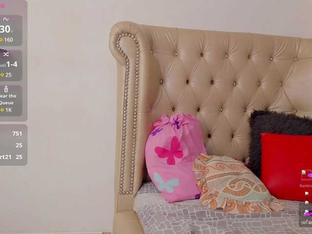  MatureBlonde chat room