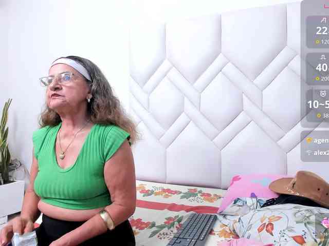 MatureBlonde MatureBlonde