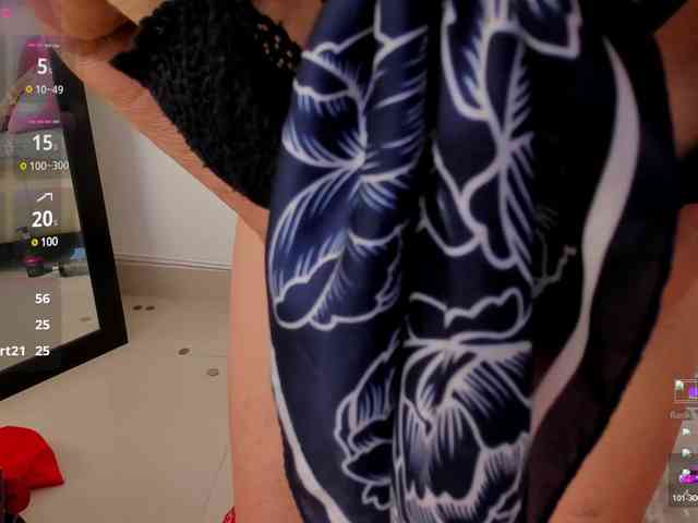 MatureBlonde webcam