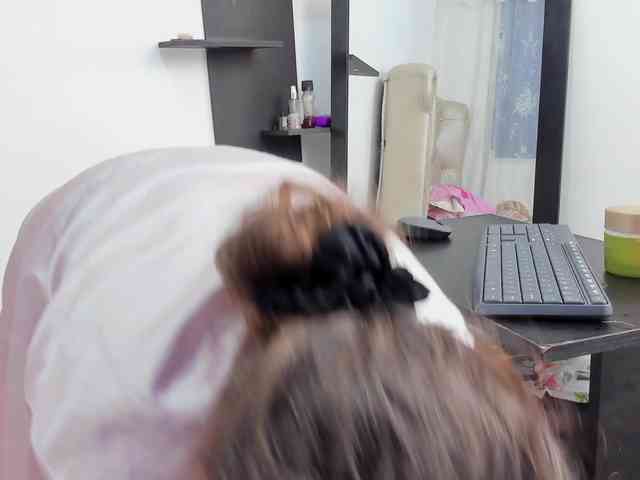 MatureBlonde