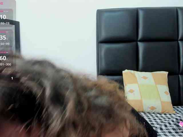 MatureBlonde webcam