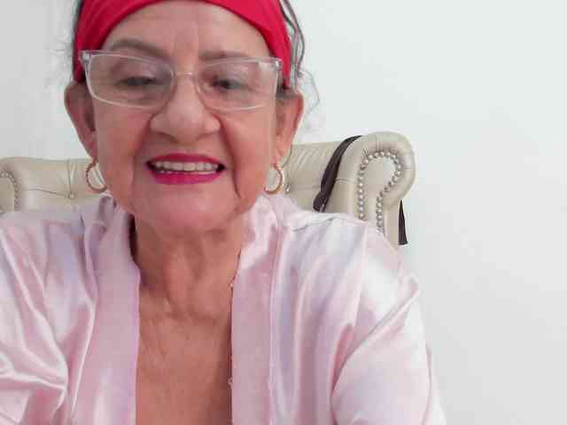 MatureBlonde webcam
