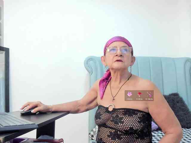 MatureBlonde MatureBlonde