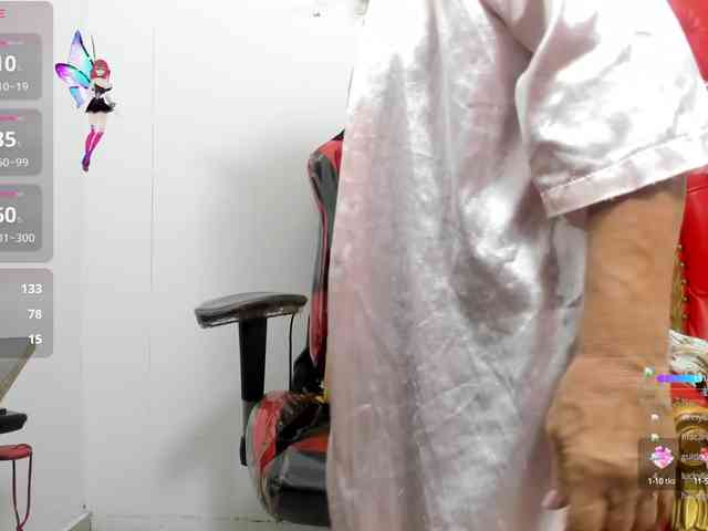 MatureBlonde webcam