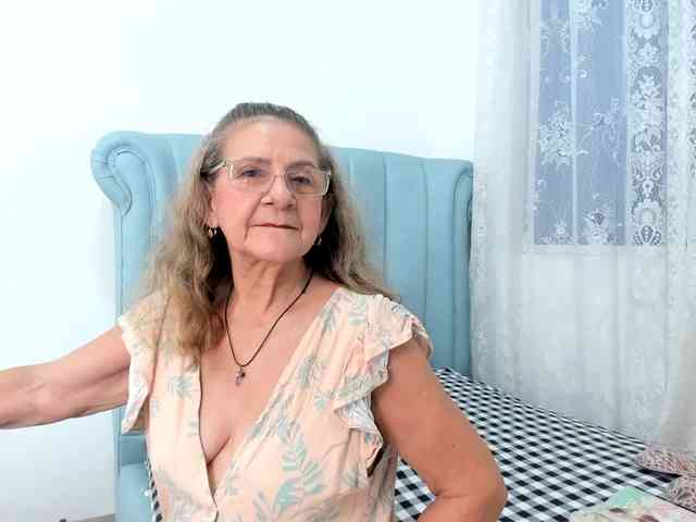 MatureBlonde MatureBlonde