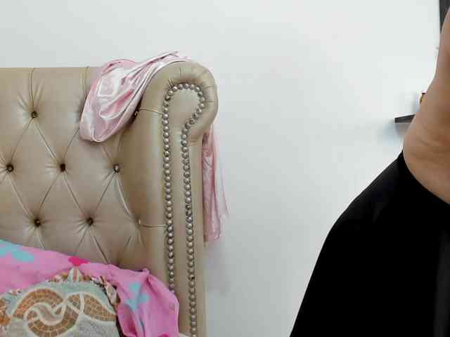 MatureBlonde webcam