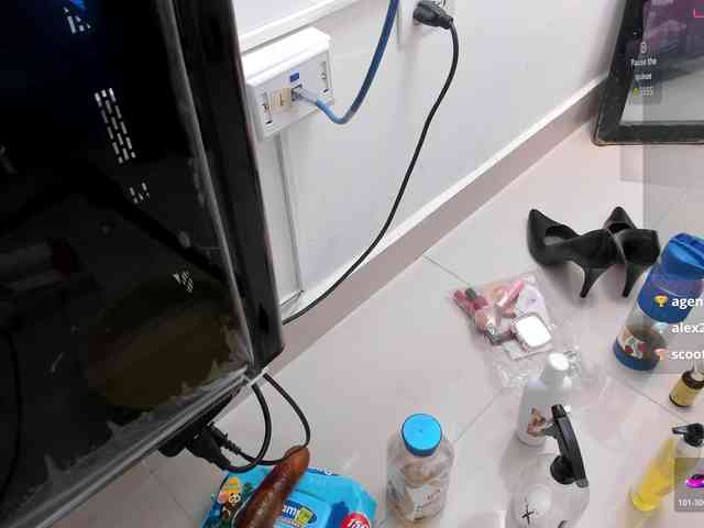 MatureBlonde MatureBlonde