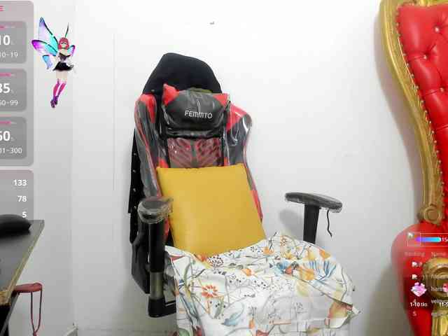 MatureBlonde webcam