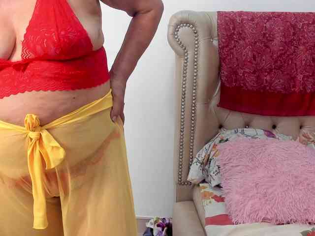 MatureBlonde webcam