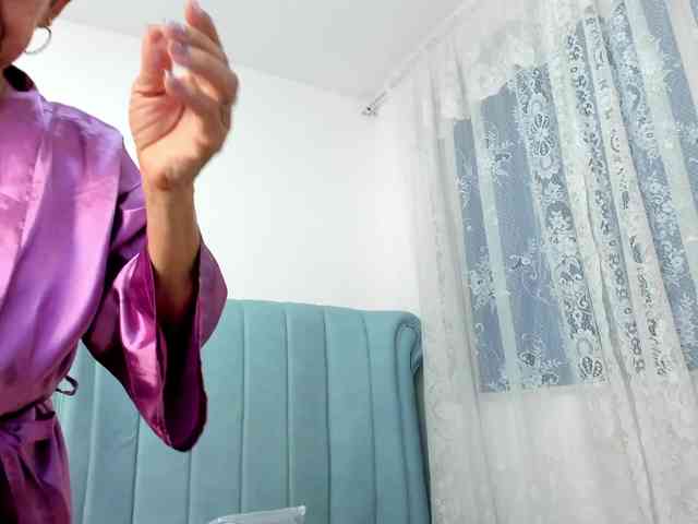 MatureBlonde MatureBlonde