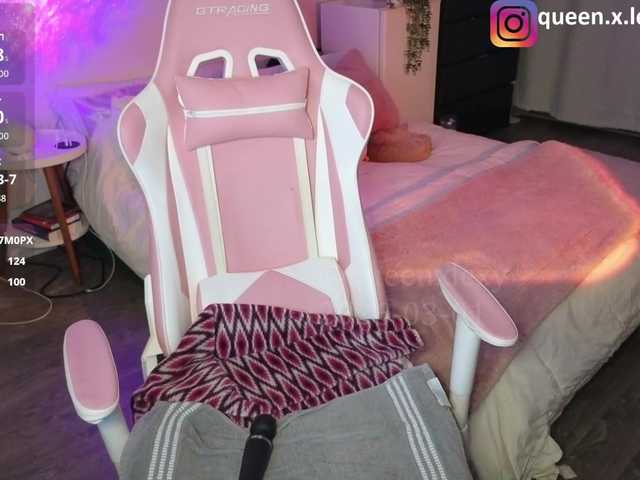 queenxlexy's BongaCams show and profile