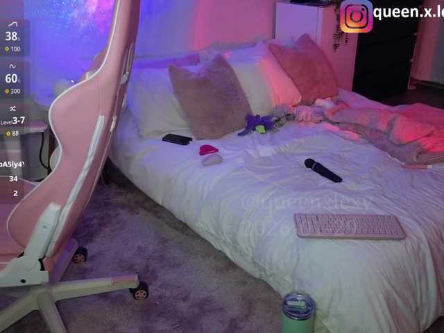 queenxlexy's BongaCams show and profile