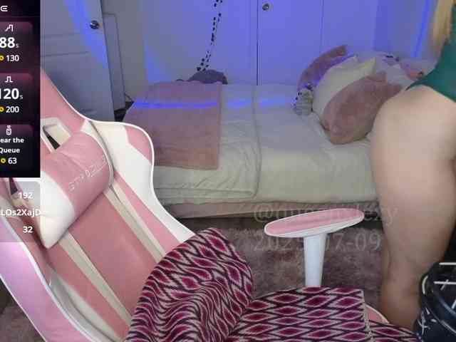 queenxlexy webcam