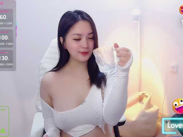 evabigbb's BongaCams show and profile