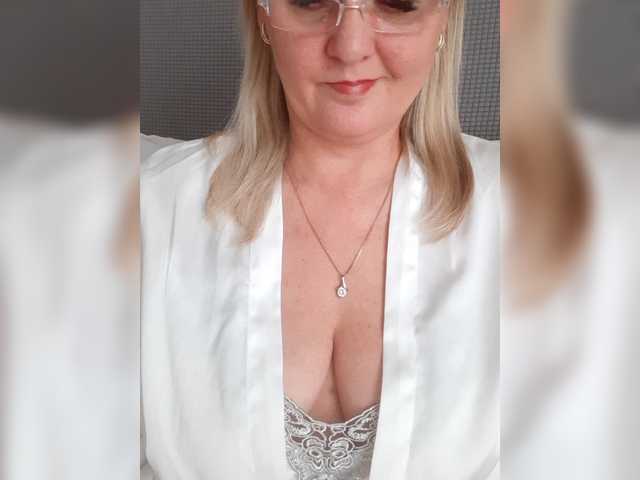 SexiestJess45's BongaCams show and profile