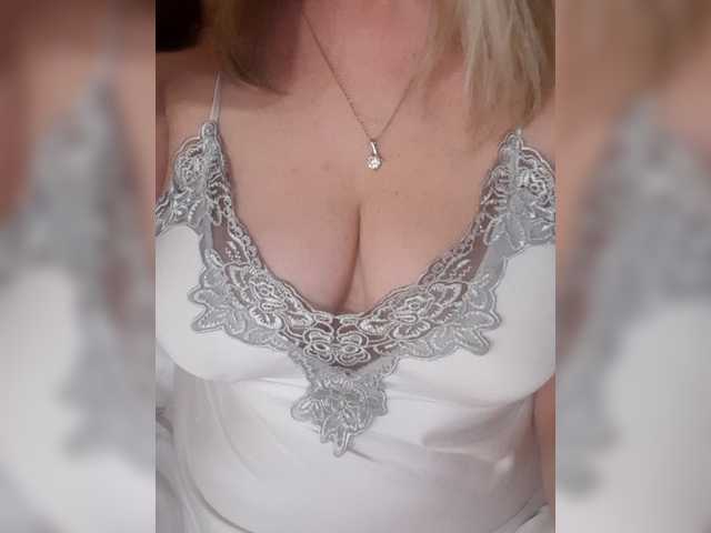 SexiestJess45's BongaCams show and profile