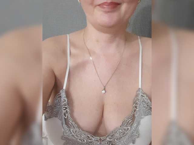 SexiestJess45's BongaCams show and profile