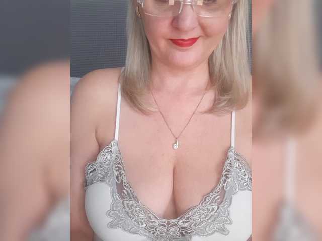 SexiestJess45's BongaCams show and profile