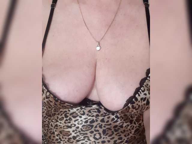 SexiestJess45's BongaCams show and profile