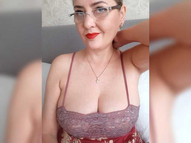 SexiestJess45's BongaCams show and profile