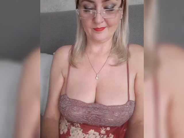 SexiestJess45 from BongaCams