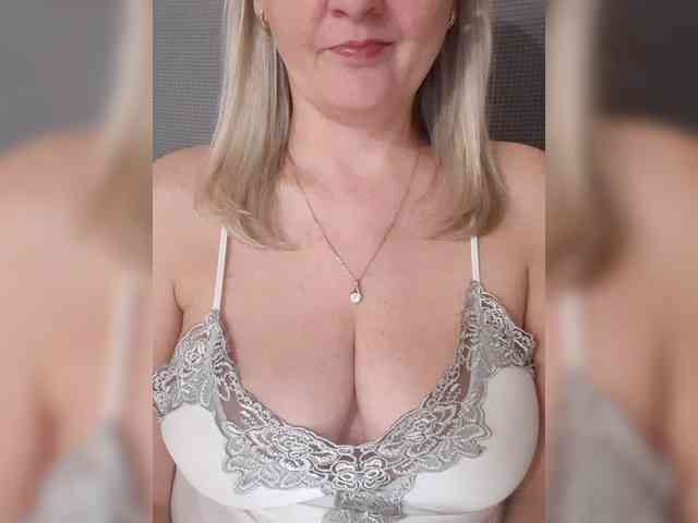 SexiestJess45 webcam