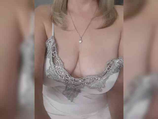 SexiestJess45 Live Webcam on BongaCams