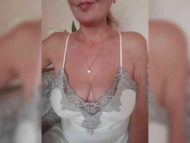 SexiestJess45 webcam