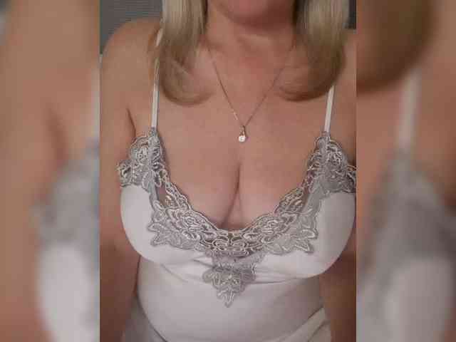 SexiestJess45 webcam