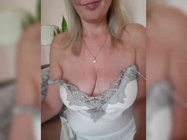 SexiestJess45 Live Webcam on BongaCams