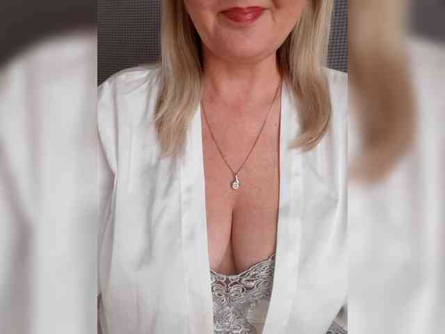 SexiestJess45 webcam