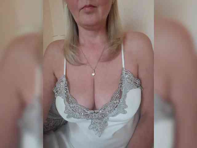 SexiestJess45 webcam