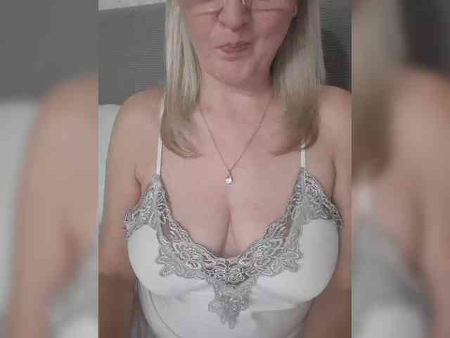 SexiestJess45 webcam