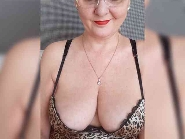 SexiestJess45 webcam