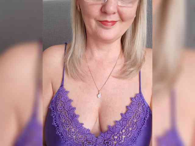 SexiestJess45 webcam