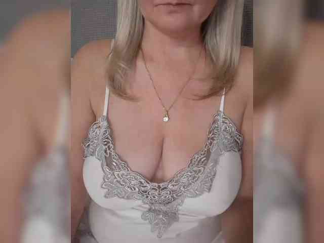 SexiestJess45 webcam