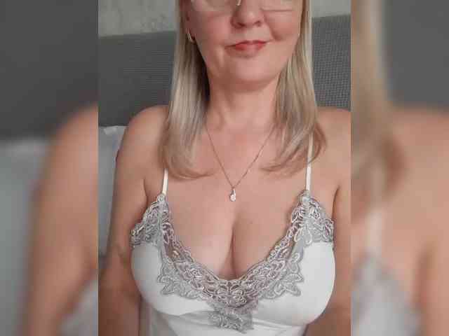 SexiestJess45 webcam