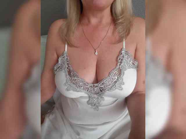 SexiestJess45